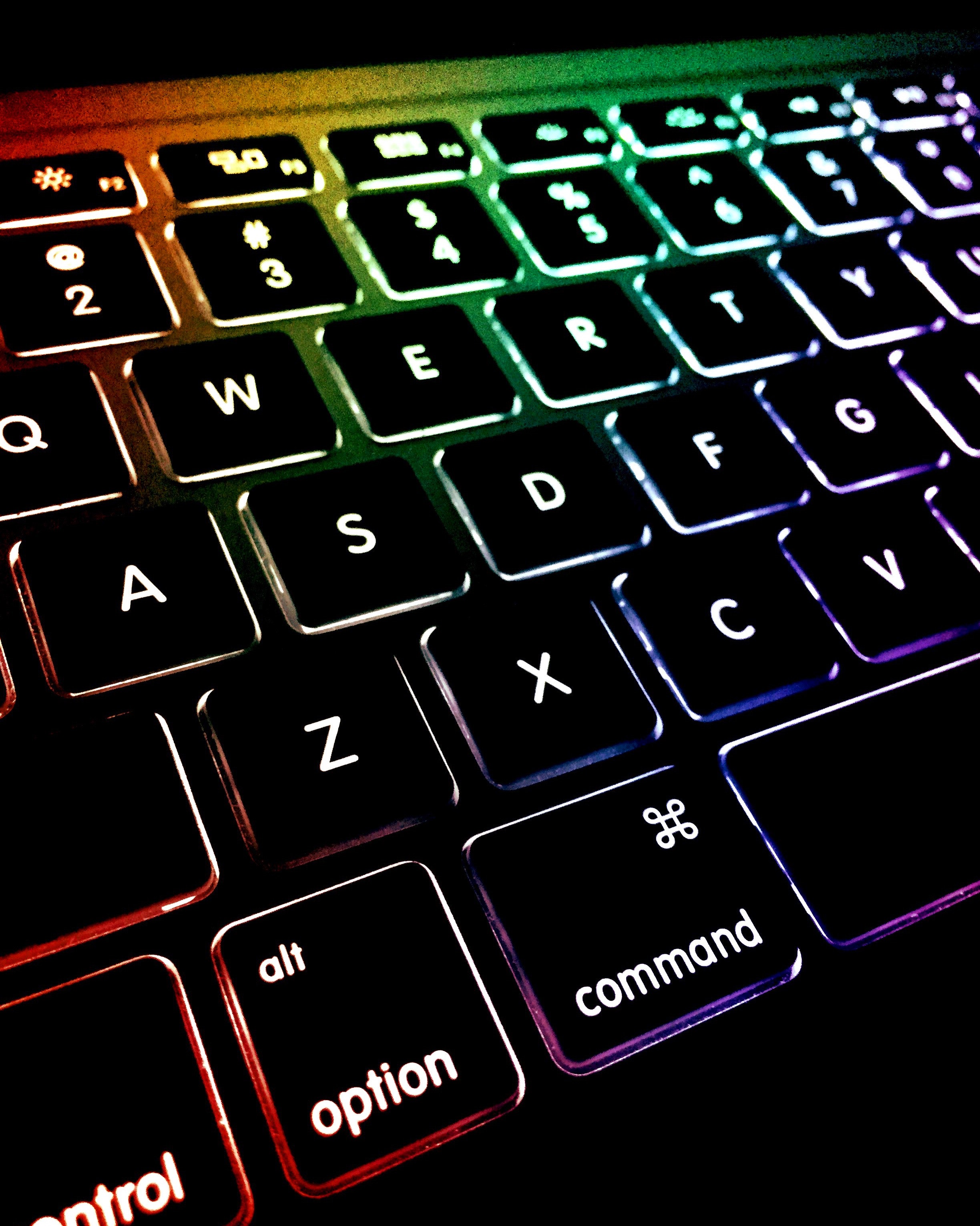 Keyboard with rainbow back lighting